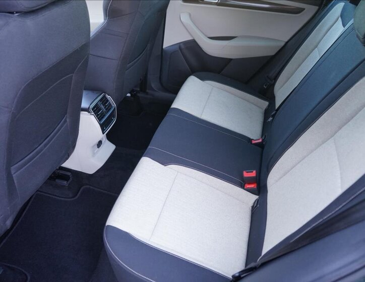 Škoda Karoq SUV / Terénní 2,0 l 110 kw