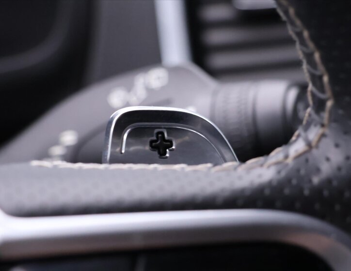 Volvo XC90 SUV / Terénní 2,0 l 173 kw