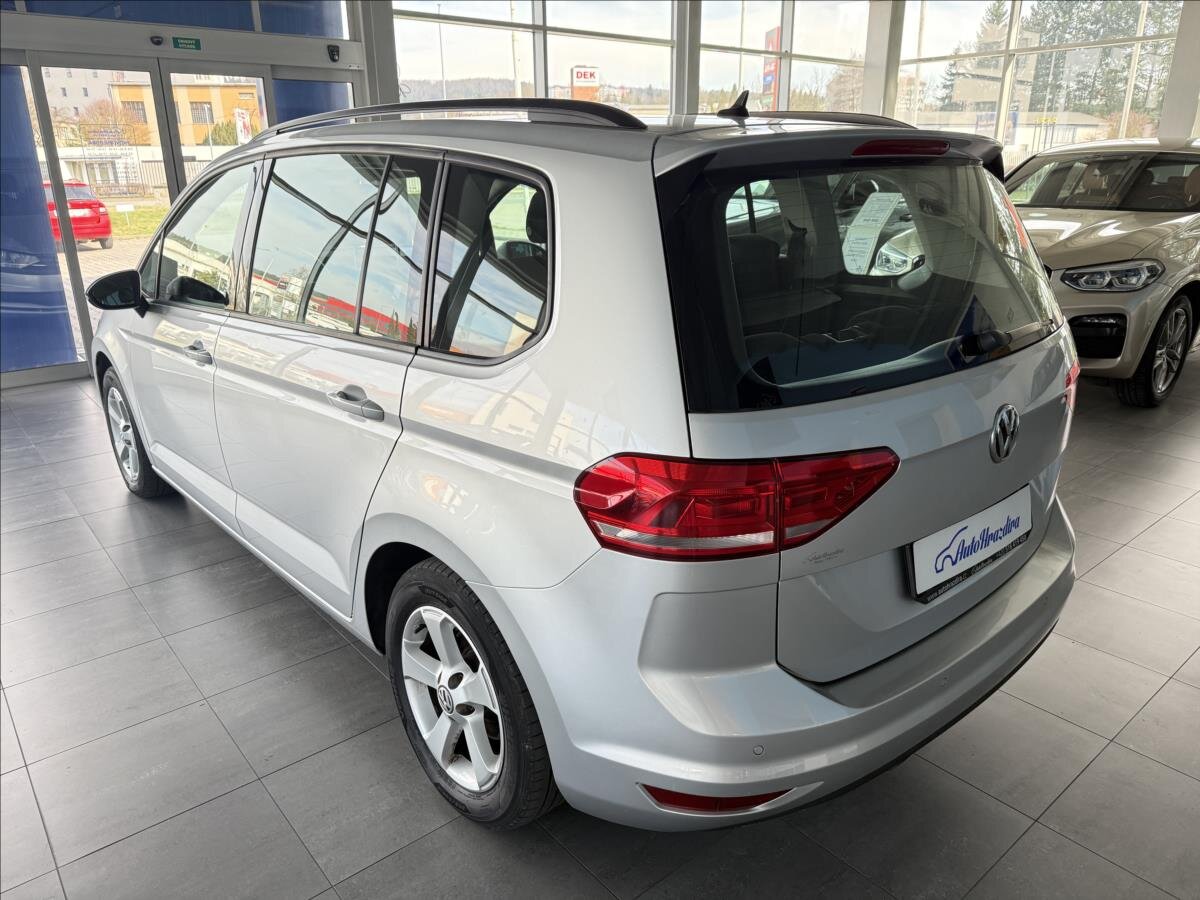 Volkswagen Touran Kombi 1,2 l 81 kw