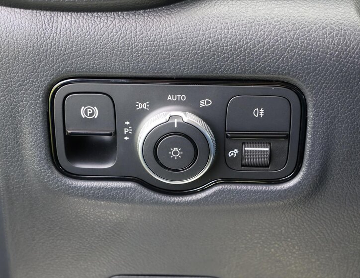 Mercedes-Benz Vito Kombi 2,0 l 174 kw