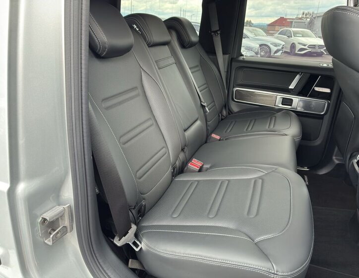 Mercedes-Benz Třídy G SUV / Terénní 0,0 432 kw