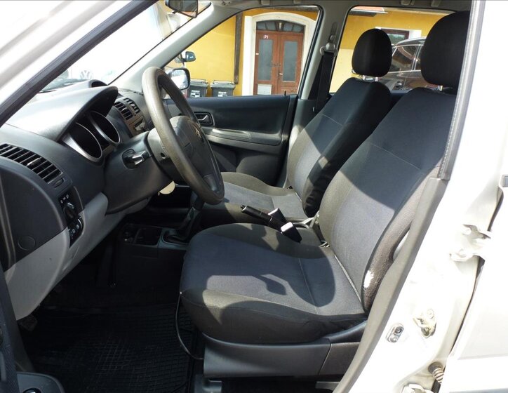 Suzuki Ignis Kombi 1,5 l 73 kw