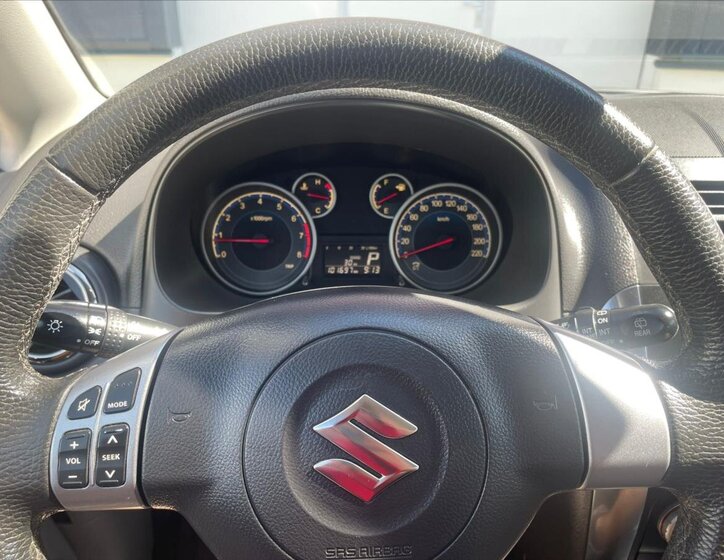 Suzuki SX4 SUV 1,6 l 88 kw