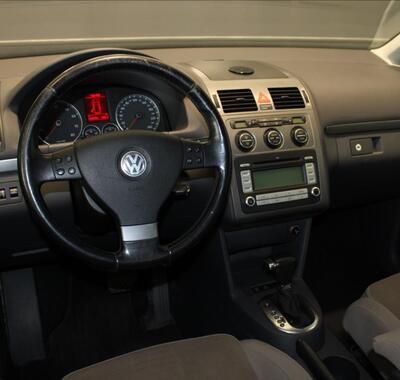 Volkswagen Touran 25