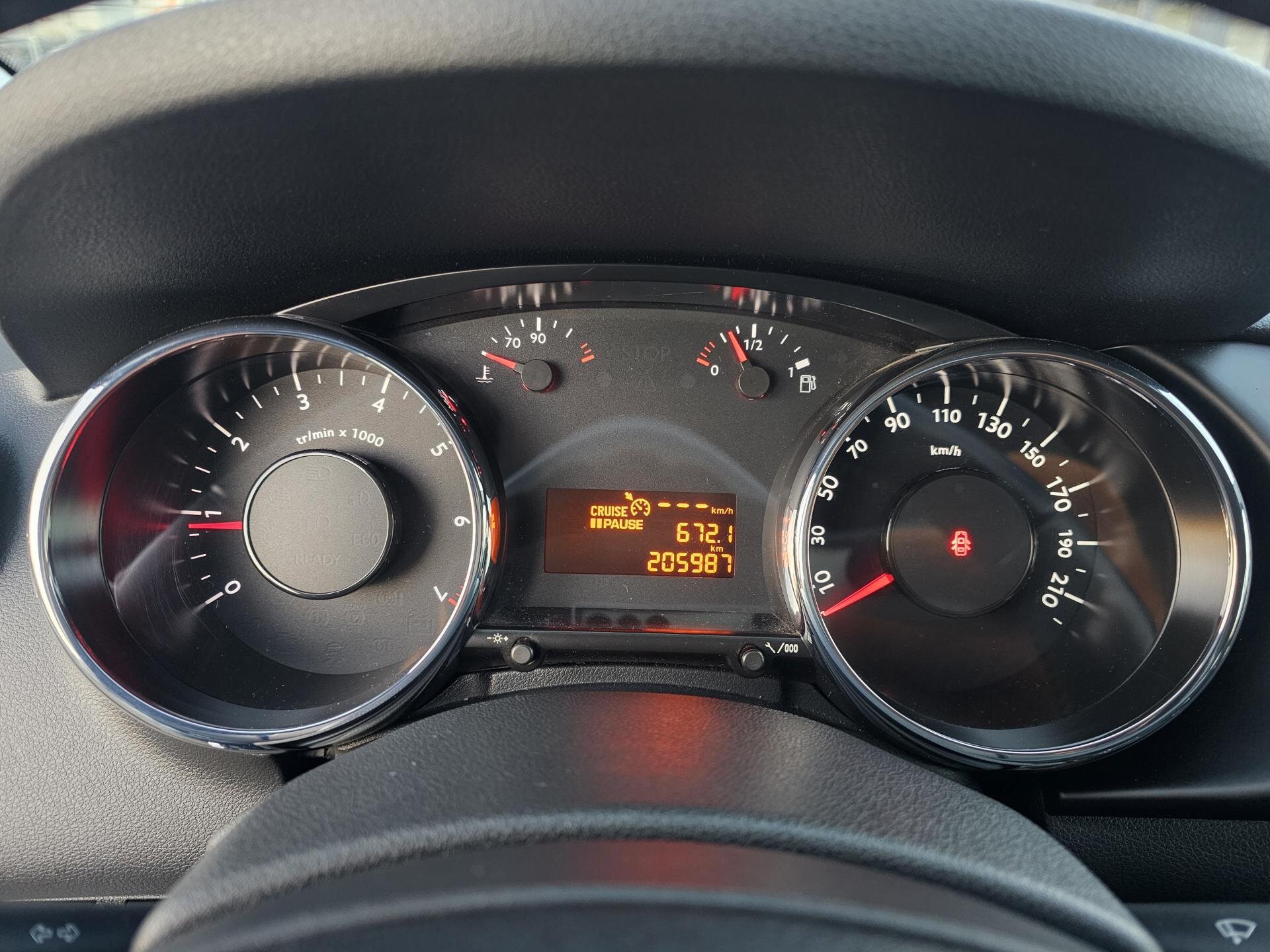 Peugeot 3008 SUV 1,2 l 96 kw