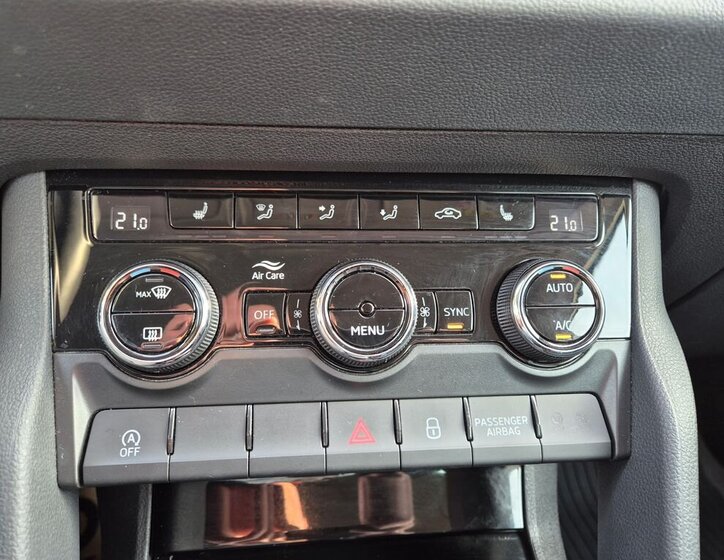 Škoda Karoq SUV 1,5 l 110 kw