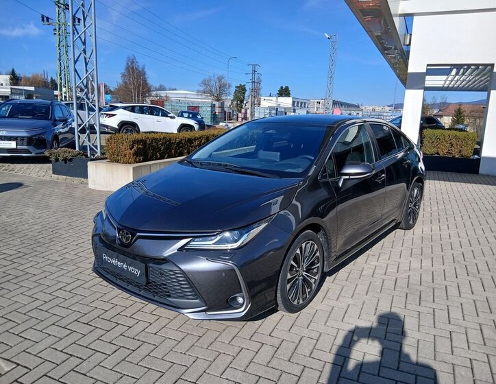 Toyota Corolla Sedan 1,5 l 92 kw