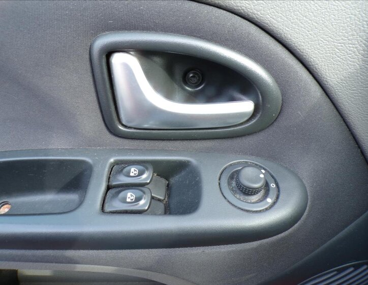 Renault Thalia Sedan 1,1 l 55 kw