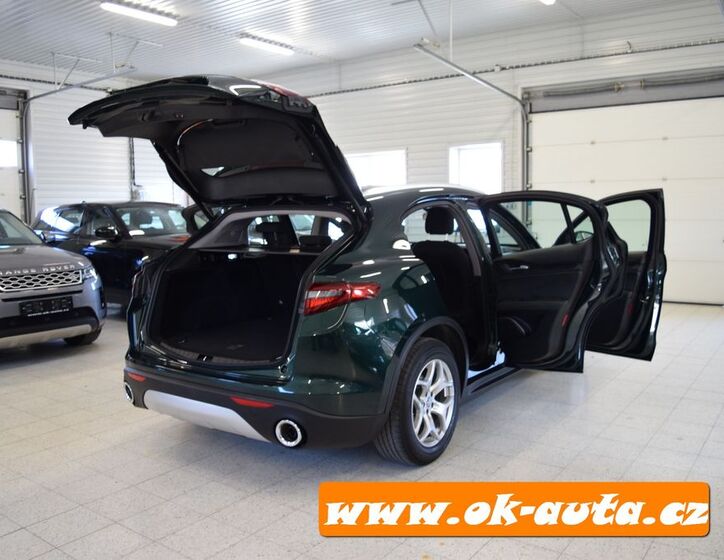 Alfa Romeo Stelvio 21
