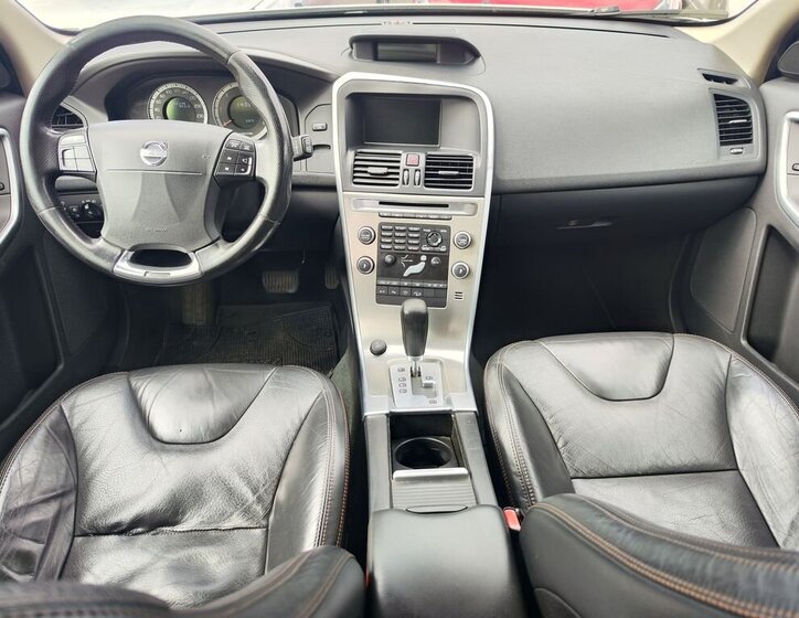 Volvo XC60 SUV / Terénní 2,4 l 136 kw