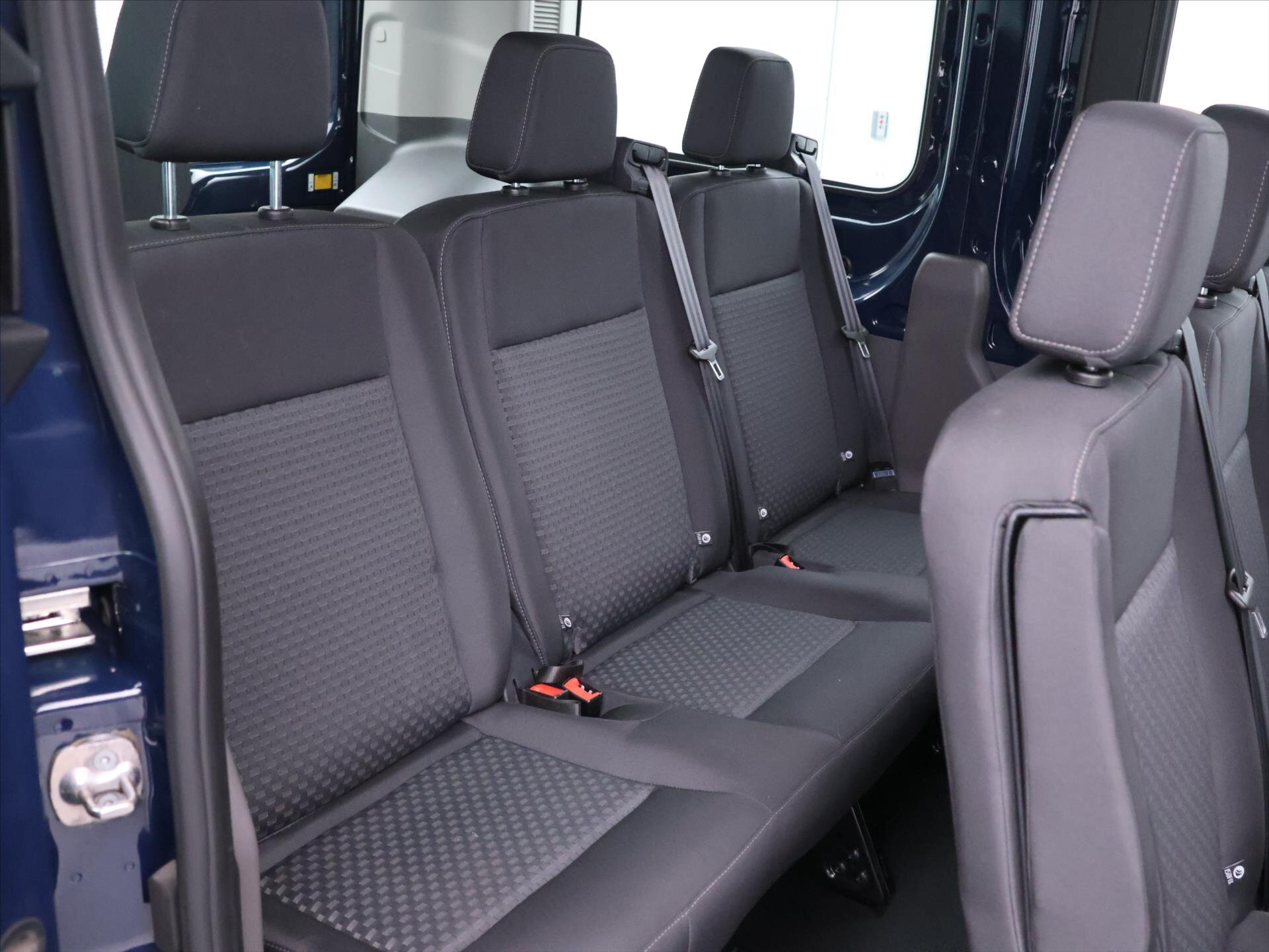 Ford Transit Kombi 2,0 l 96 kw