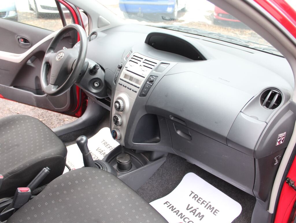 Toyota Yaris Hatchback 998,0 51 kw