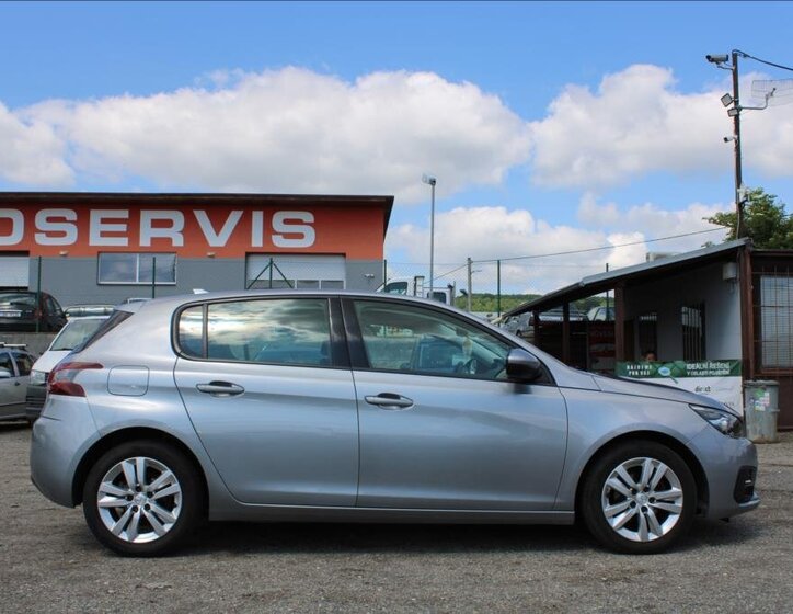 Peugeot 308 Hatchback 1,5 l 75 kw