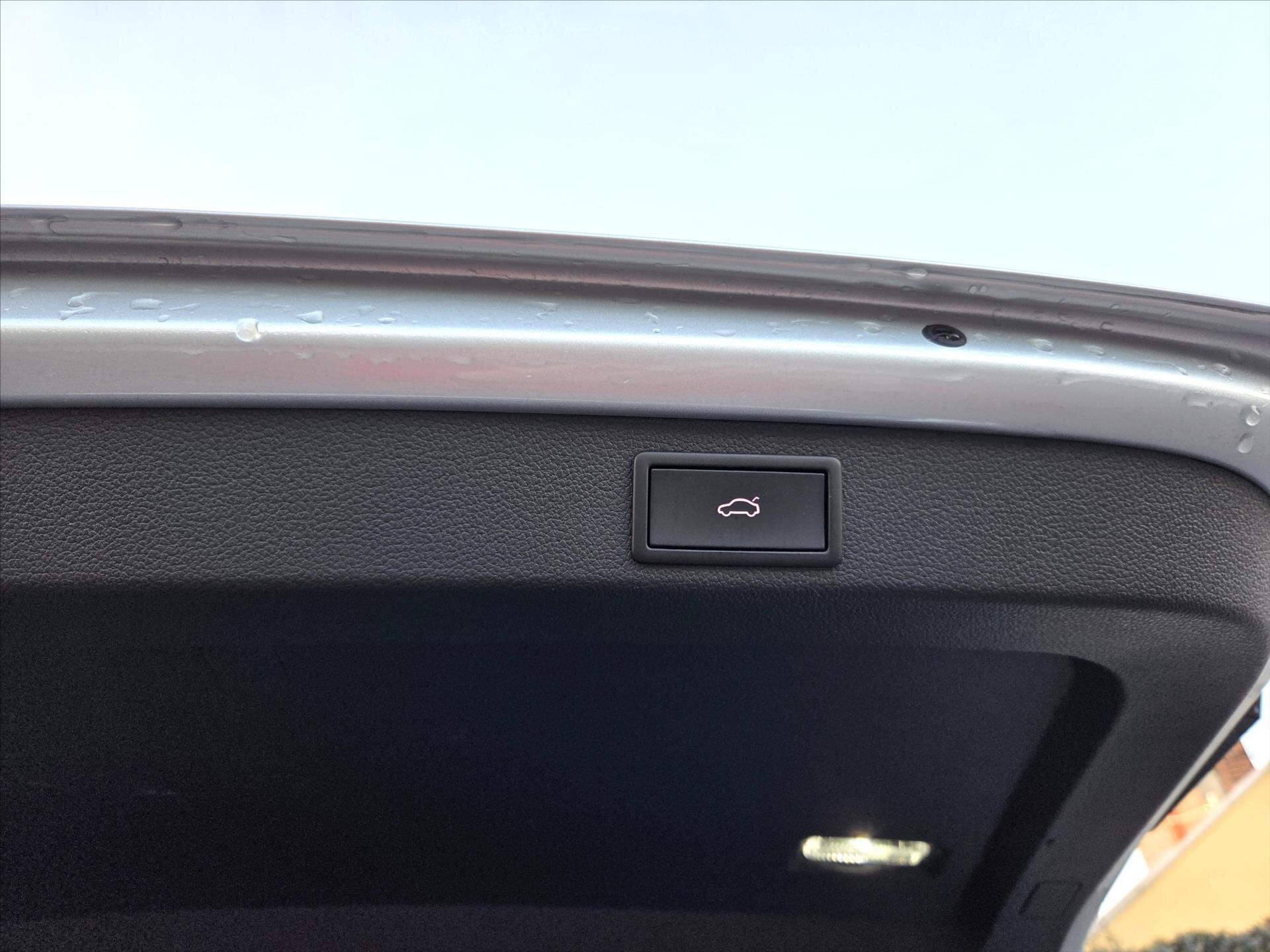 Škoda Superb Kombi 2,0 l 110 kw