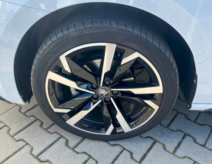 Škoda Scala Hatchback 1,0 l 85 kw