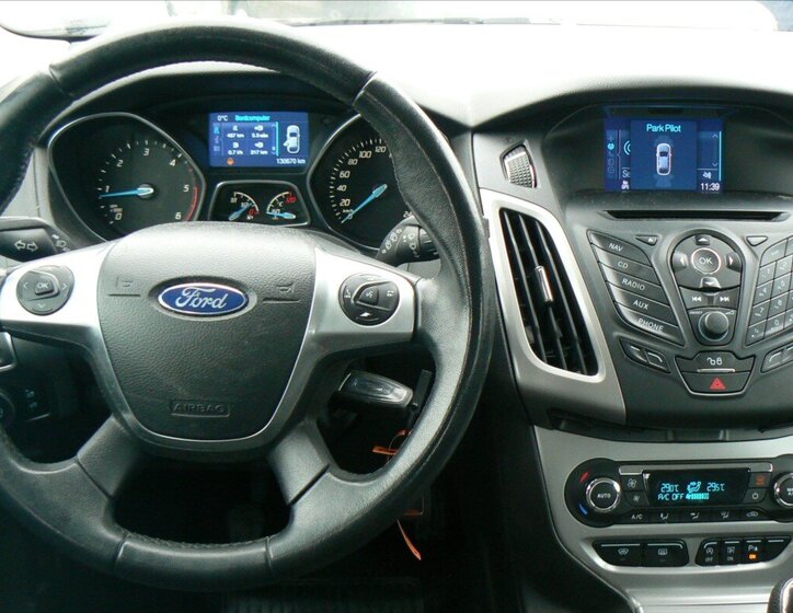 Ford Focus 10
