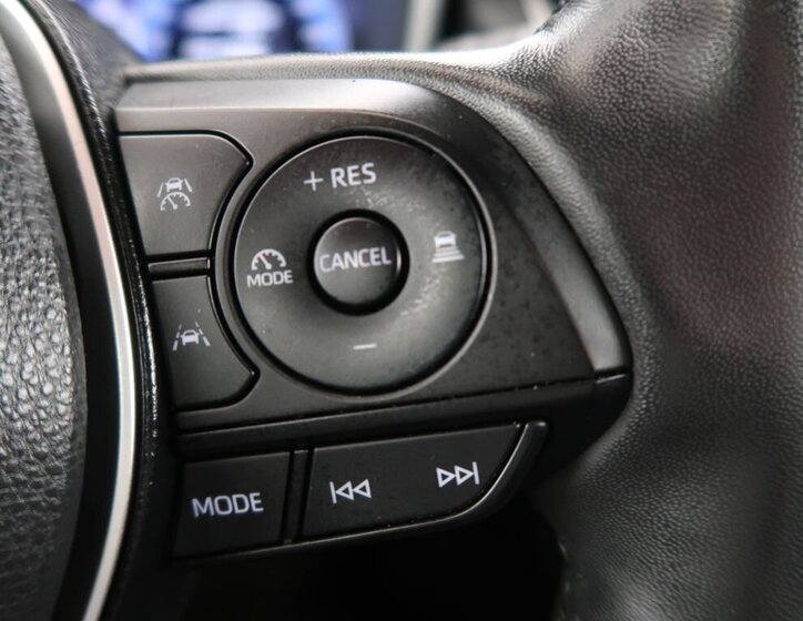 Toyota Corolla Cross Hatchback 2,0 l 112 kw