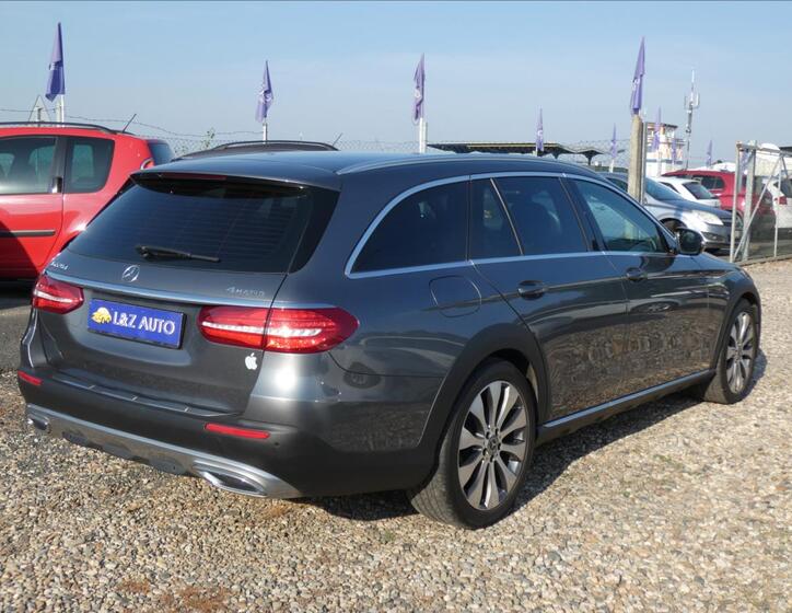 Mercedes-Benz Třídy E 6