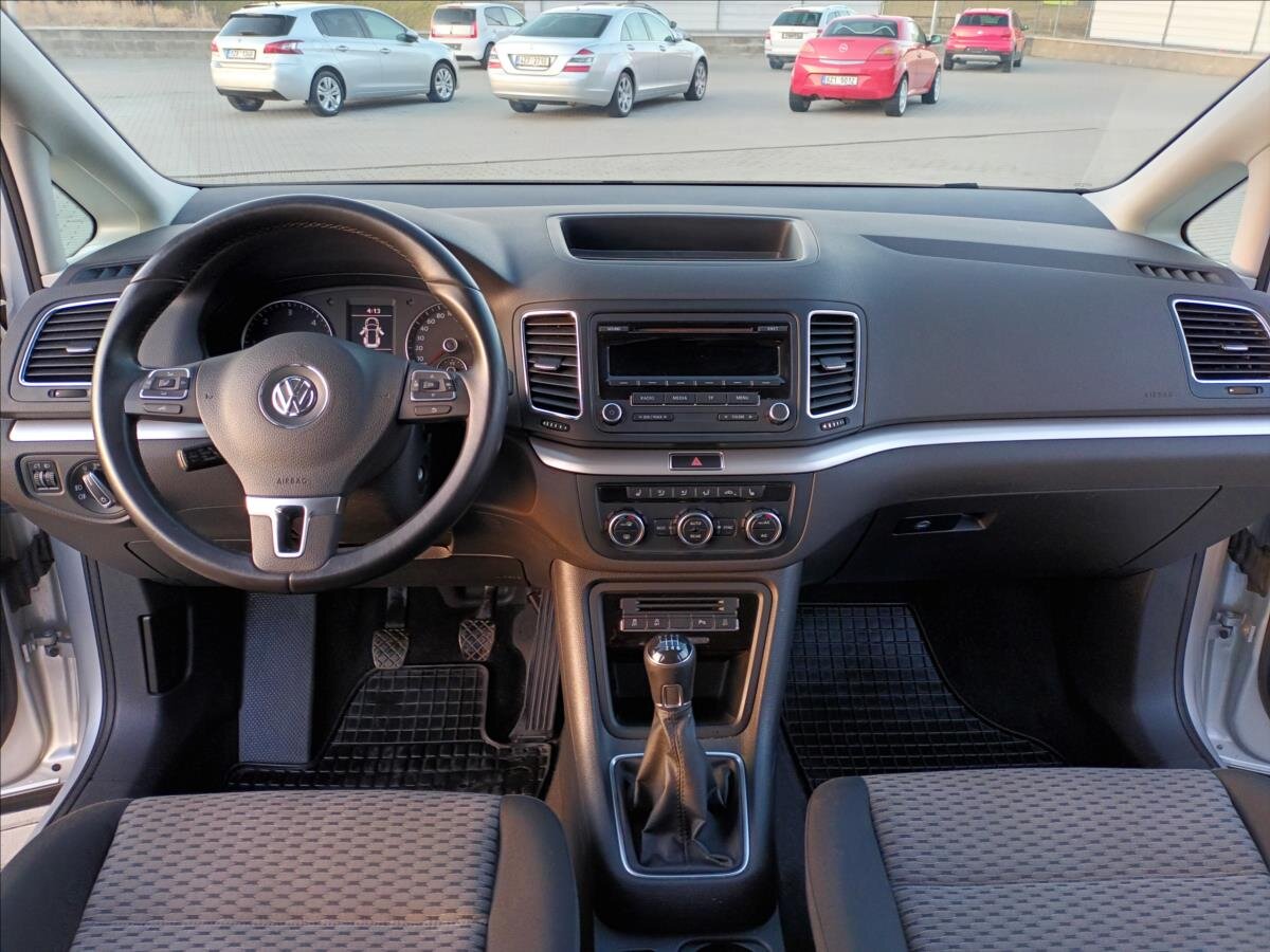 Volkswagen Sharan MPV 2,0 l 103 kw