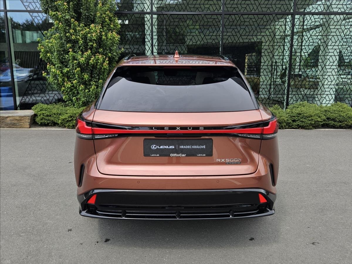 Lexus RX 500h SUV / Terénní 2,4 l 273 kw