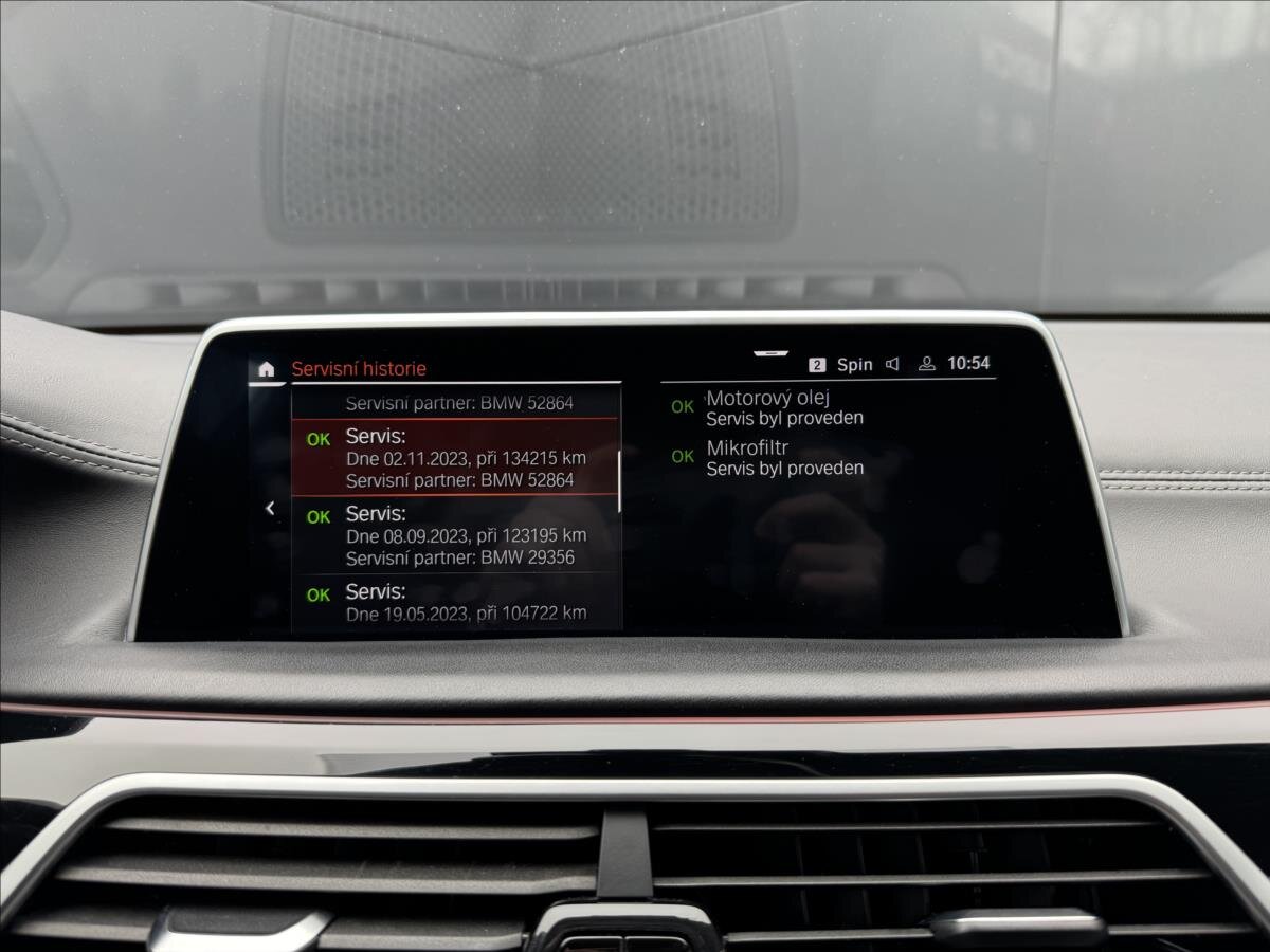 BMW Řada 7 Sedan 3,0 l 250 kw