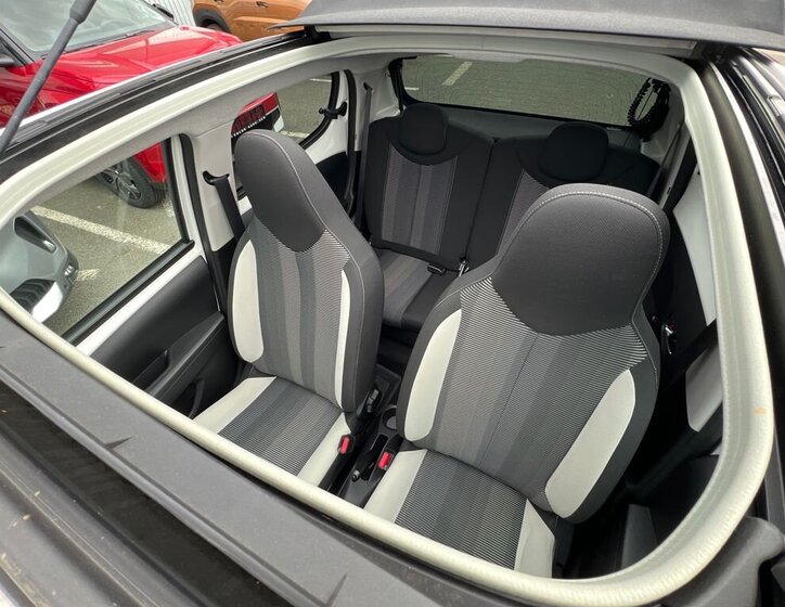 Peugeot 108 Hatchback 1,2 l 60 kw