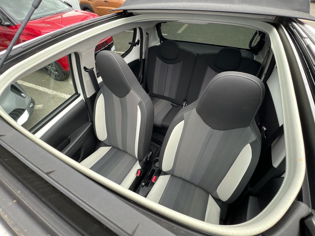 Peugeot 108 Hatchback 1,2 l 60 kw