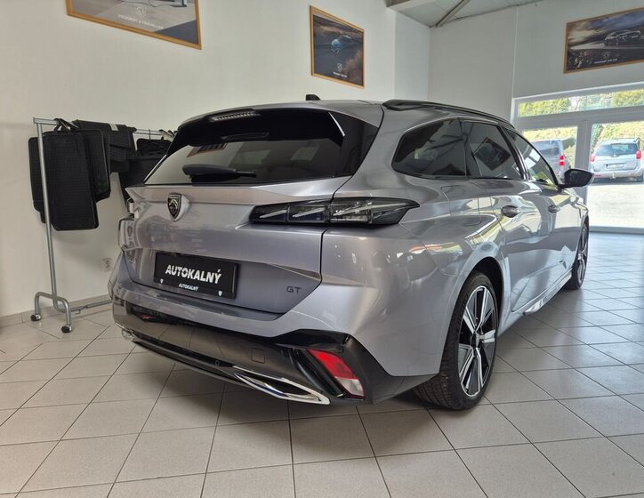 Peugeot 308 Kombi 1,2 l 96 kw