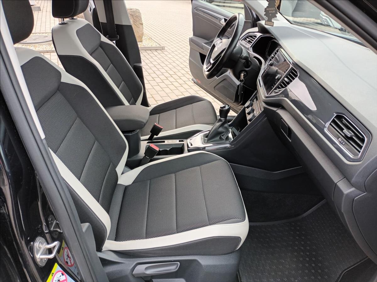 Volkswagen T-Roc SUV / Terénní 1,5 l 110 kw