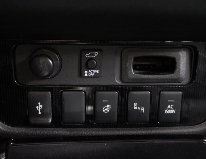 Mitsubishi Outlander 26