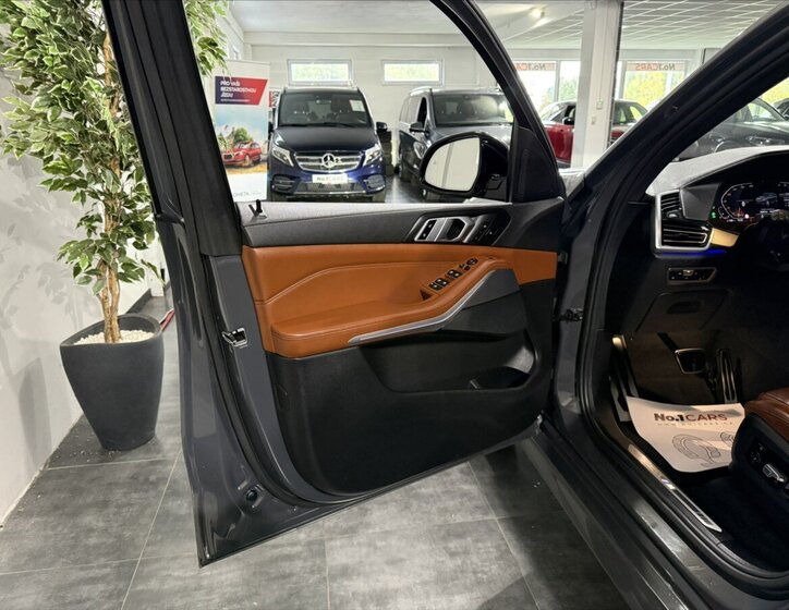 BMW X5 SUV 3,0 l 245 kw