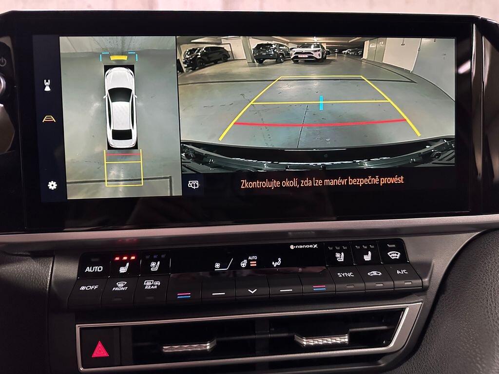 Toyota Camry Sedan / Limuzína 2,5 l 160 kw