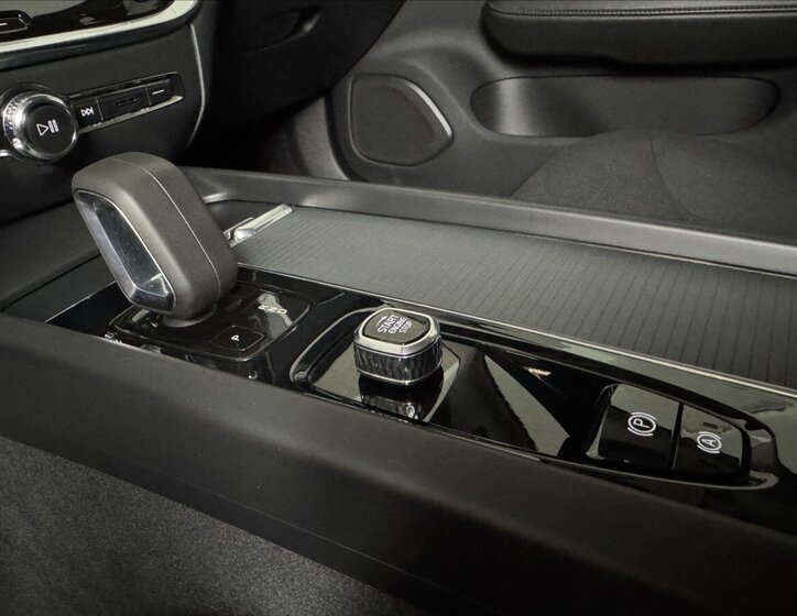 Volvo V60 Kombi 2,0 l 145 kw