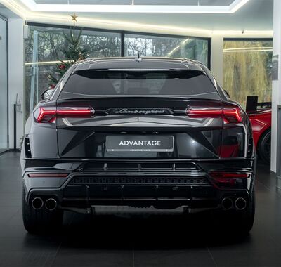 Lamborghini Urus 3