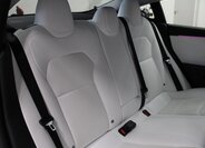 Tesla Model 3 Sedan / Limuzína 0,0 366 kw