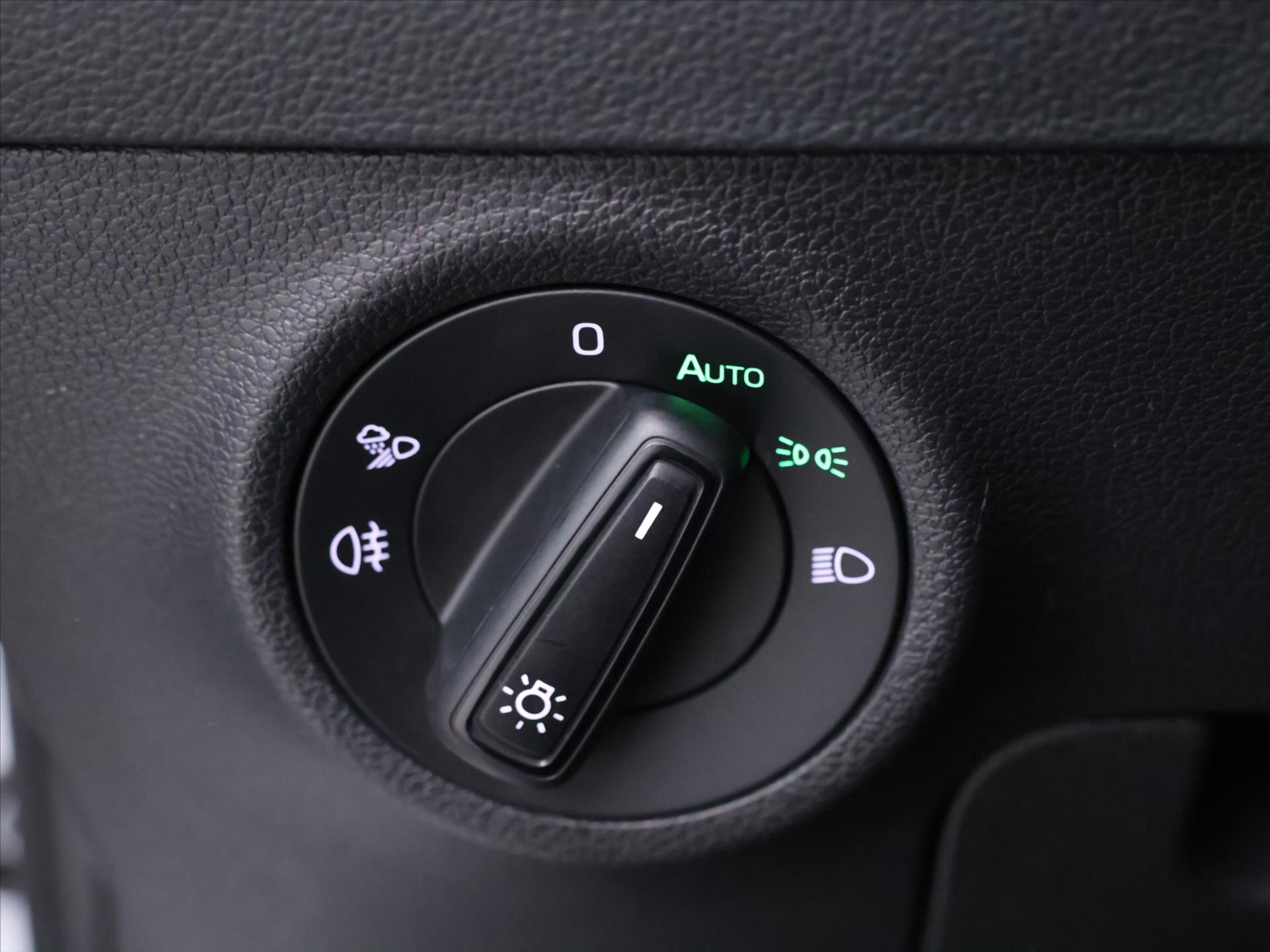 Škoda Karoq SUV / Terénní 2,0 l 110 kw