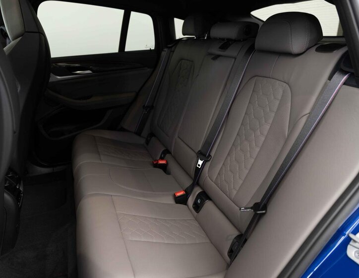 BMW X4 SUV 3,0 l 353 kw