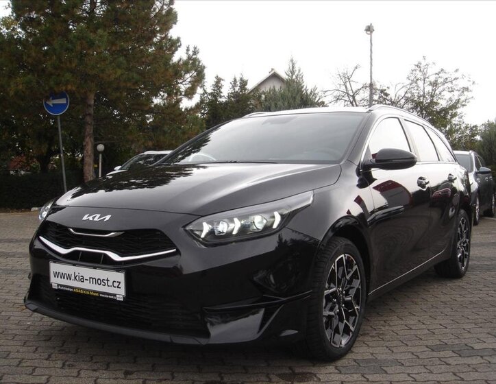 KIA Ceed 4