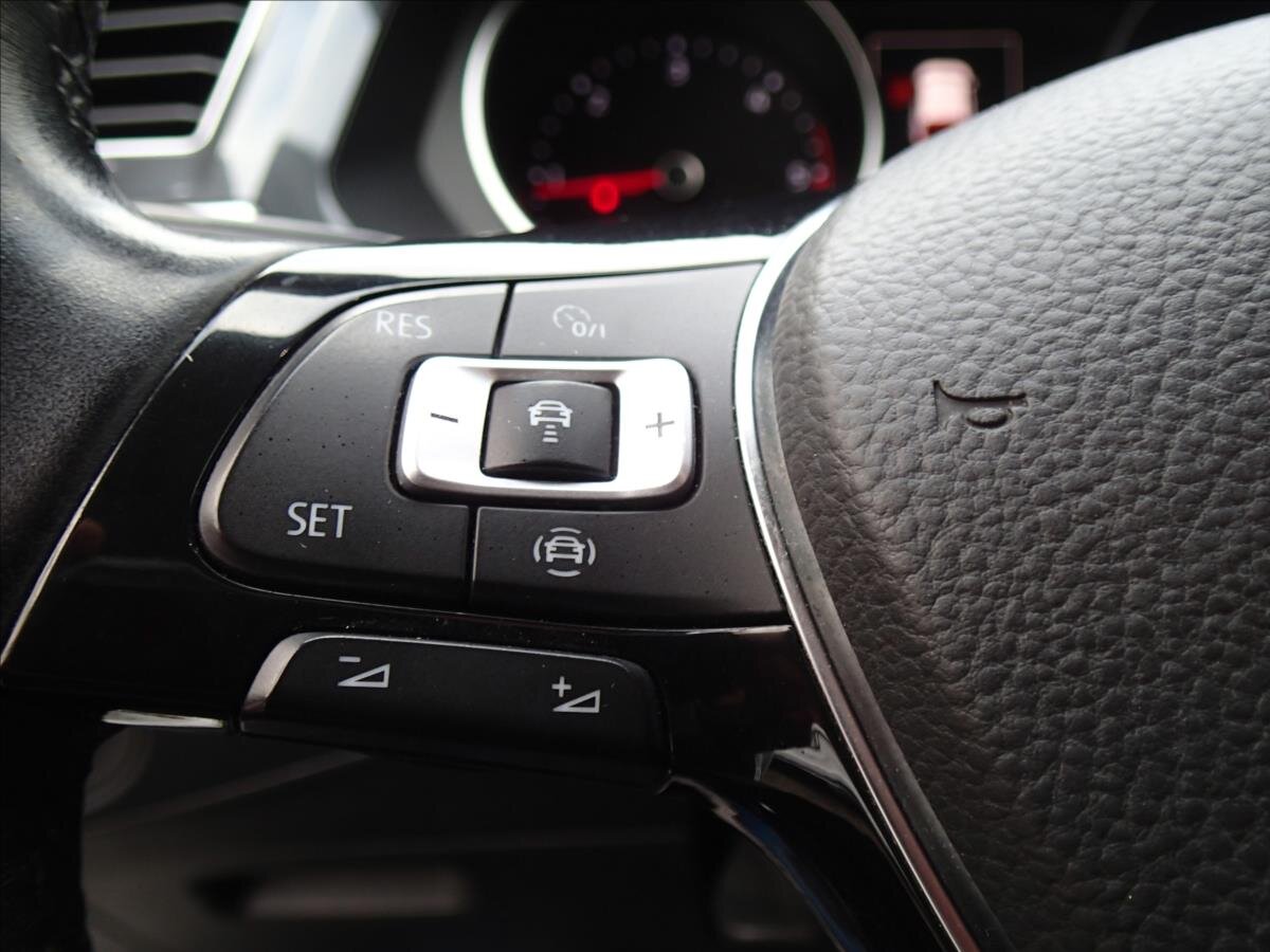 Volkswagen Tiguan SUV / Terénní 2,0 l 110 kw