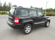 Jeep Cherokee SUV 3,7 l 151 kw