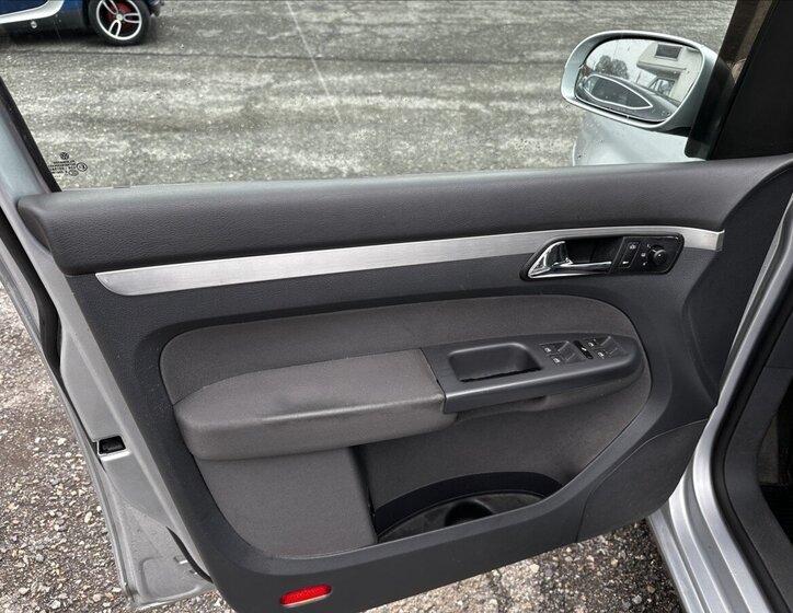 Volkswagen Touran MPV 2,0 l 110 kw