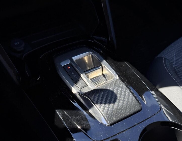 Peugeot 208 Hatchback 1,2 l 74 kw