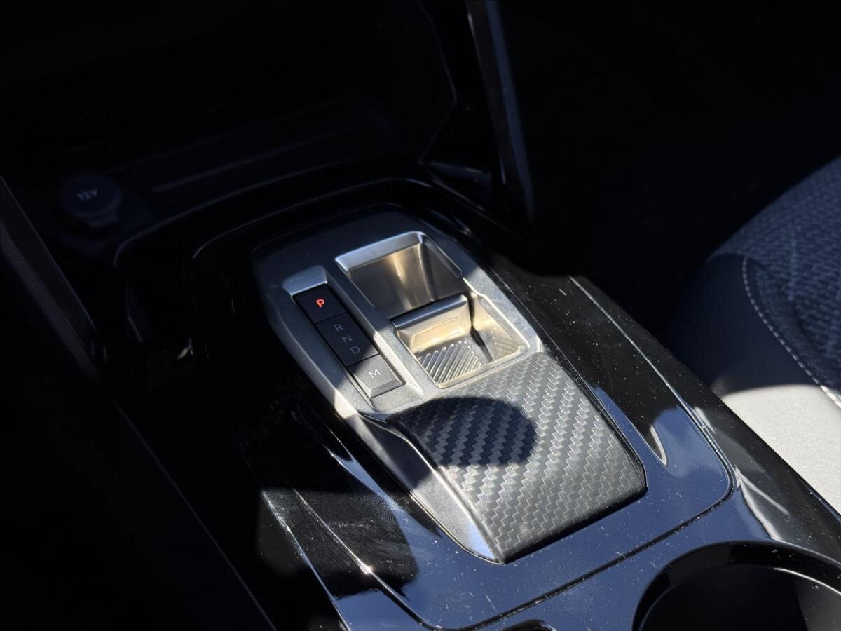 Peugeot 208 Hatchback 1,2 l 74 kw