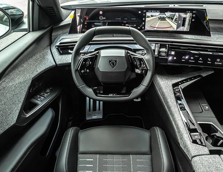 Peugeot 3008 SUV / Terénní 1,2 l 107 kw