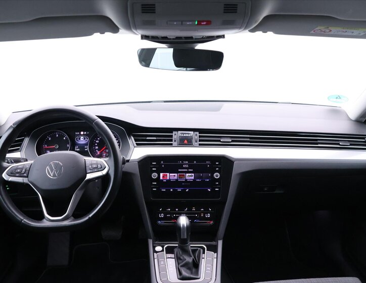 Volkswagen Passat 25