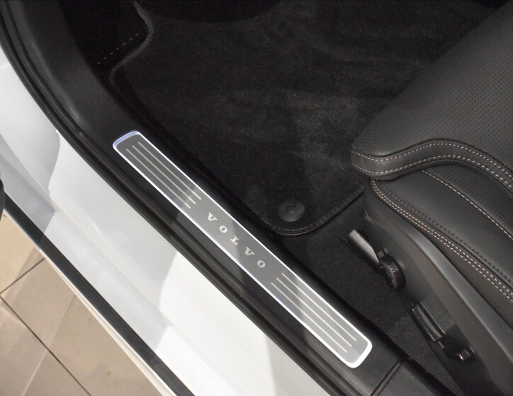 Volvo V90 12
