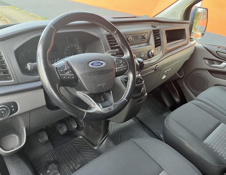 Ford Transit Custom 12