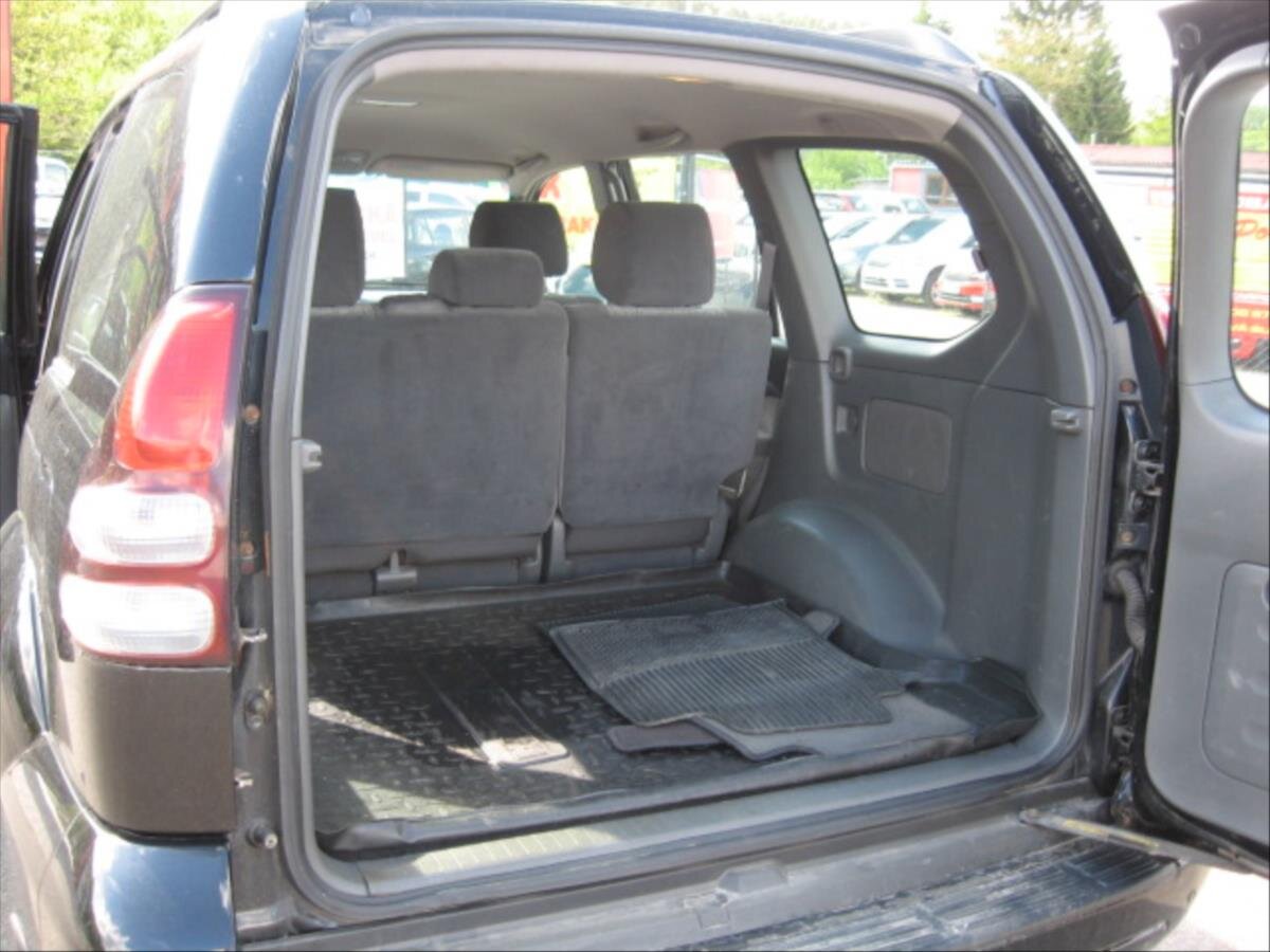 Toyota Land Cruiser SUV / Terénní 3,0 l 122 kw