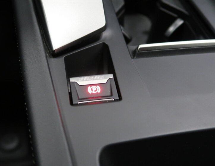 Peugeot 308 Kombi 1,2 l 96 kw