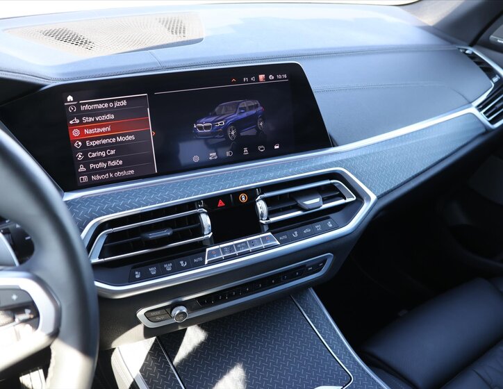 BMW X5 SUV / Terénní 3,0 l 250 kw